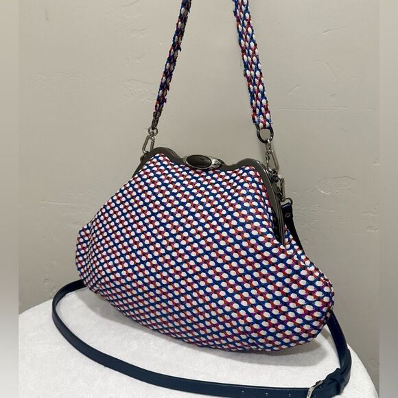 Original design! Unique Handmade Woven Lambskin Custom Metal Frame Boho Handbag - Picture 3 of 16